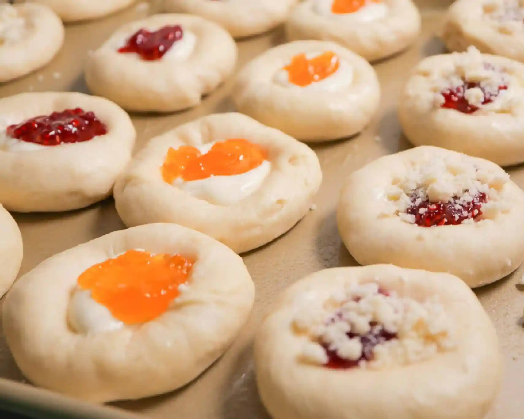 Bakiing Kolaches